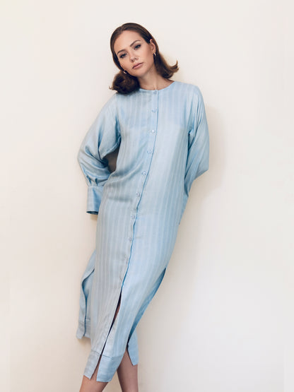 Sustainable cotton striped long dress – a wardrobe essential.